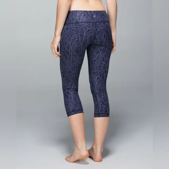 LULULEMON Wunder Under Crop *Full-On Luxtreme Pretty Palm Cadet Greyvy size 8